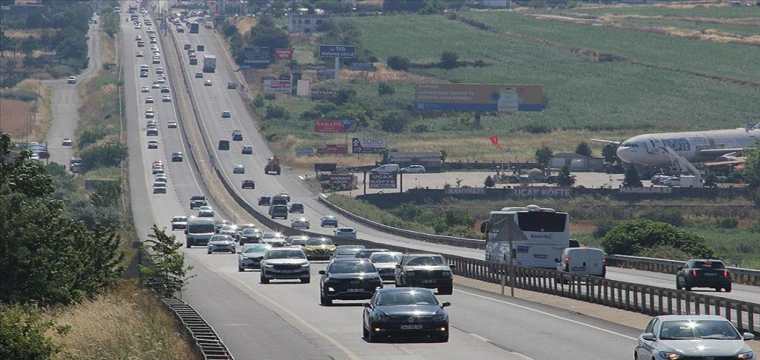 Tekirdağ-İstanbul kara yolunda bayram tatili dönüş yolculuğu başladı