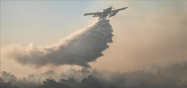 Yangın nedeniyle girişlerin durdurulduğu Tarihi Alan'ın güney hattı ziyarete açıldı