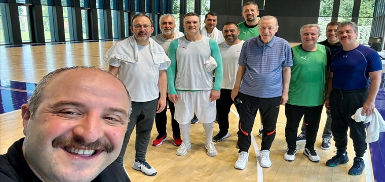 Erdoğan Basketbol Sahasında