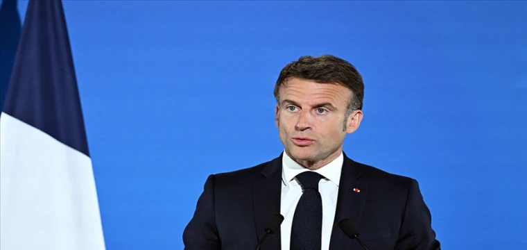 Fransa Cumhurbaşkanı, aşırı sağın ülkede "en yüksek mevkilere erişebileceği" konusunda uyardı