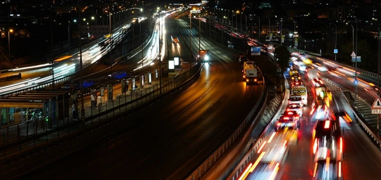 Haliç'teki orta köprünün Kadıköy istikameti trafiğe kapatıldı