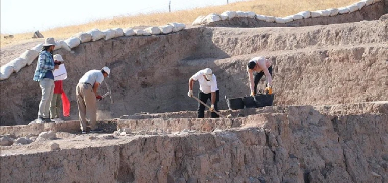 Höyük kazıları yeniden başladı