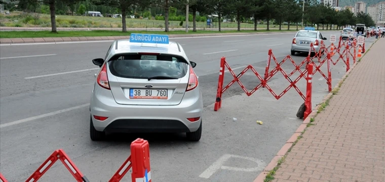 Sürücü adaylarından park manevrası isteği