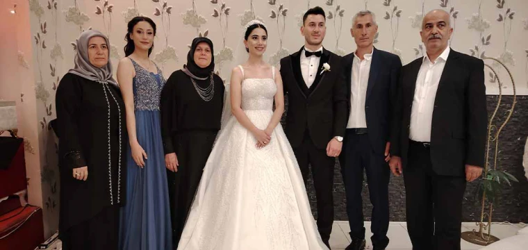 AYŞE NUR VE KADİR’E MUTLULUKLAR