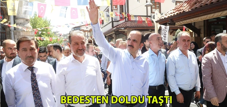 Bedesten doldu taştı