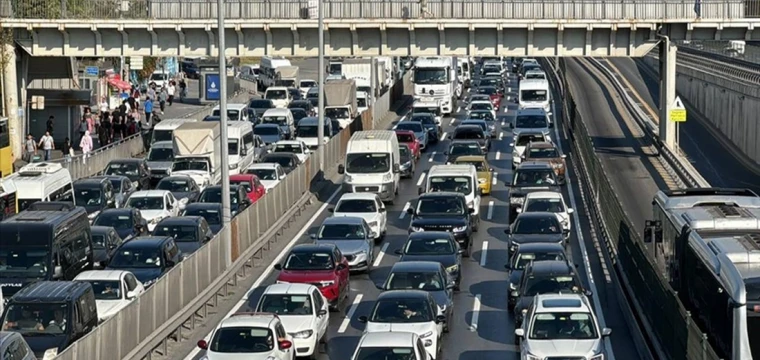 "Beyaz Yol" çalışması trafiği aksattı