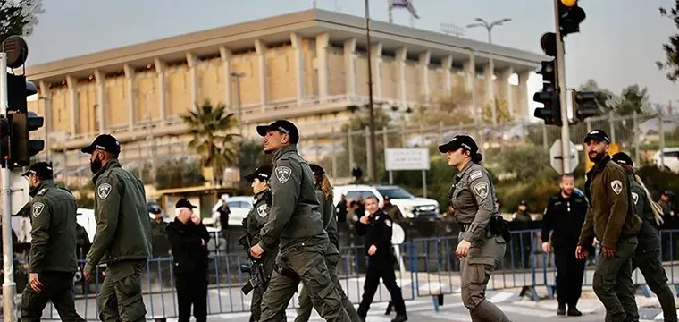 Golan, hükümeti düşürmek için toplandı