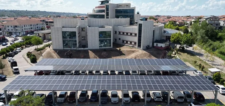 Hastanesinin elektriği güneş enerjisinden