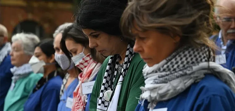 İngiliz sağlıkçılar Gazze işkencesini protesto etti