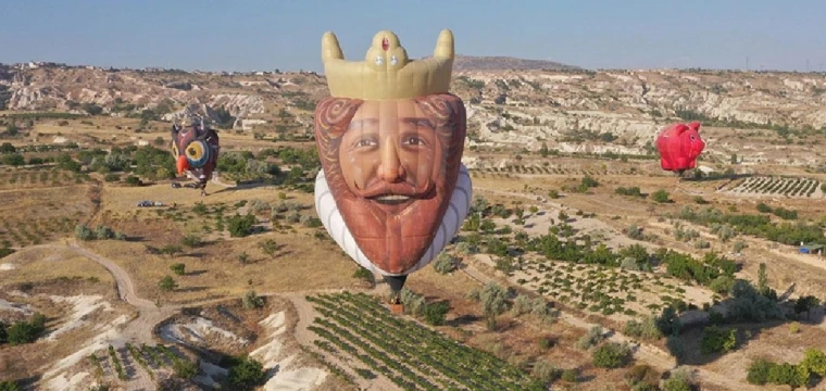 Kapadokya’da figürlü balonlar