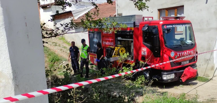 Kontrolden çıkan traktör dere yatağına uçtu!