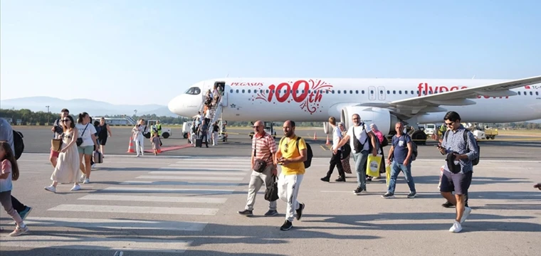 Pegasus, Tuzla'ya ilk uçuşunu yaptı