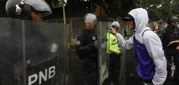 Protestolarda 80'den fazla asker ve polis yaralandı