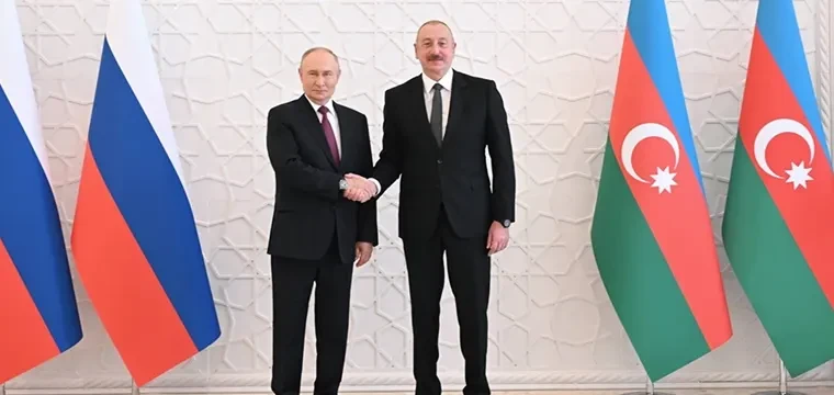 Putin ve Aliyev, Bakü'de görüştü