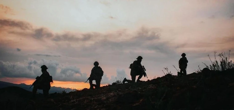 2 PKK'lı terörist Türk adaletine teslim oldu