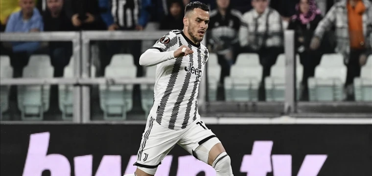 Filip Kostic, İstanbul'a geldi