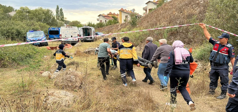 İki çocuğunu boğulmaktan kurtardı, kendisi öldü