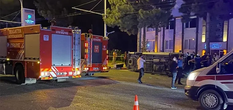 Malatya'da işçi servisi kazası: 1 ölü, 14 yaralı