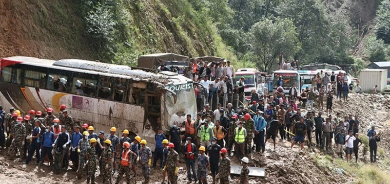 Nepal'deki heyelan ve sellerde 193 kişi öldü