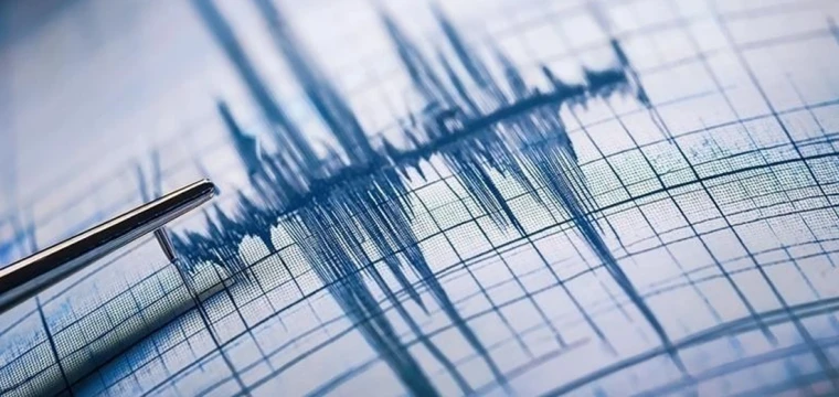 Papua Yeni Gine'de deprem