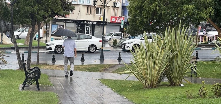 Sağanak hayatı olumsuz etkiledi