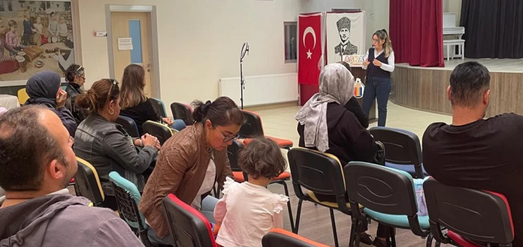 AŞKAN’DA “ÇOCUKLARDA SINIRLAR KONULU” KONFERANS