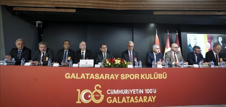 Galatasaray'da divan kurulu toplantısı yapıldı