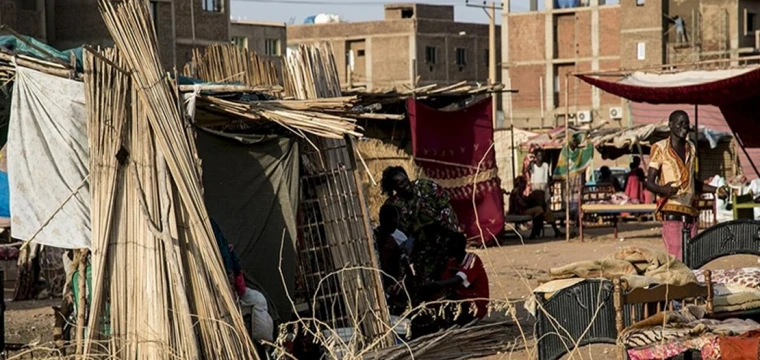 Güney Sudan'da seller yüzlerce aileyi evsiz bıraktı