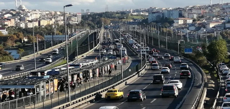 Haftanın ilk iş gününde trafik yoğunluğu