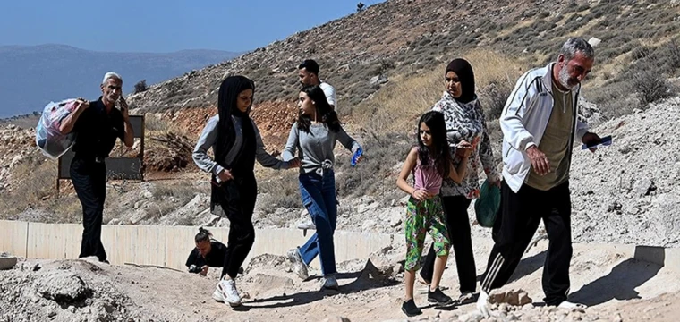 İsrail tehdidiyle Lübnan'ın Sur kentinde göç başladı