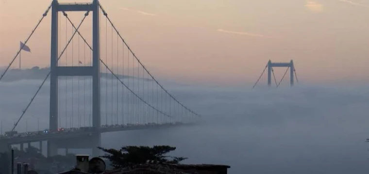 İstanbul’da Gemi Trafiği Kısıtlı Görüş Nedeniyle Askıya Alındı