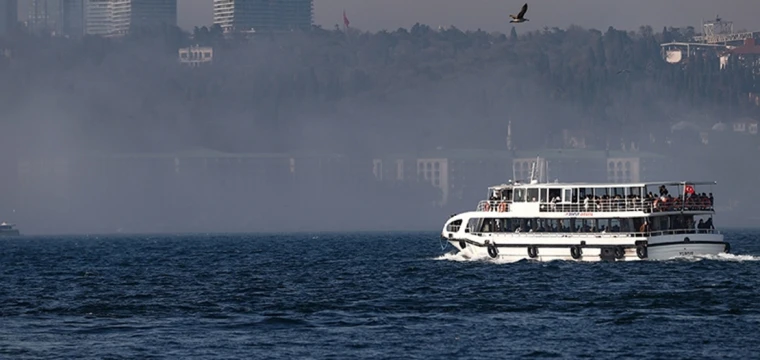 İstanbul'da vapur seferlerine hava muhalefeti