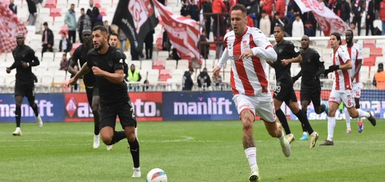 Sivasspor kendi sahasında galip