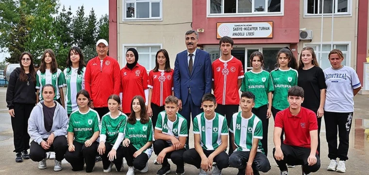 Anadolu lisesi milli takımlara 26 öğrencisini gönderdi