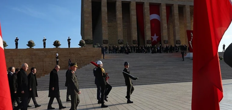 Atatürk İçin Anıtkabir'de Devlet Töreni Düzenlendi