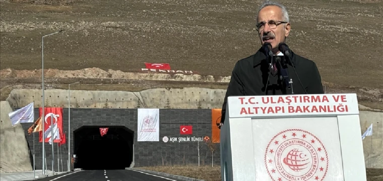 Bakan Uraloğlu: Aşık Şenlik Tüneli ile seyahat süresini 35 dakikadan 10 dakikaya indirdik