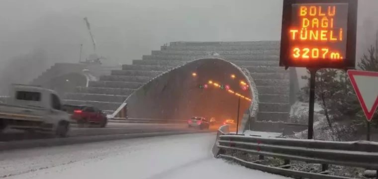 Bolu Dağı geçişinde kar yağışı başladı