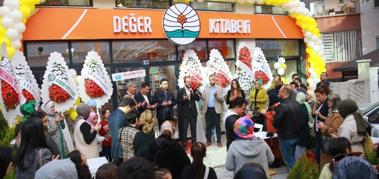 Değer Kitapevi dualarla açıldı