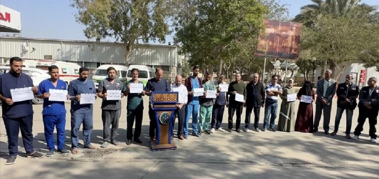 Gazze'de doktorlar, İsrail'in sağlık sistemine yönelik ihlallerini protesto etti