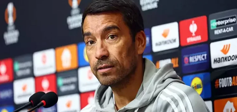 Giovanni van Bronckhorst' dan basın açıklaması