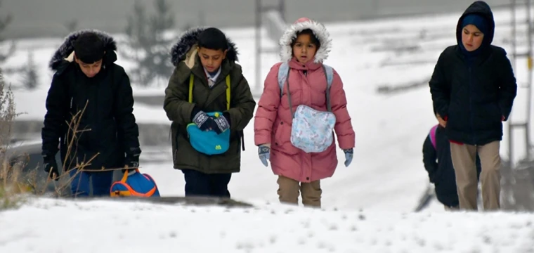 Kars, Ardahan, Ağrı ve Tunceli'de kar etkili oldu