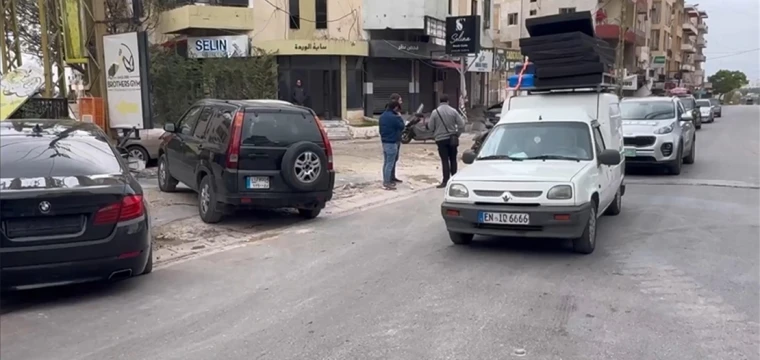 Lübnan'da yerinden edilen Bint Cubeyl sakinleri evlerine dönüyor