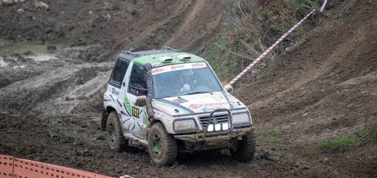 Off-road tutkunu kadın doktor pistlerde estiriyor