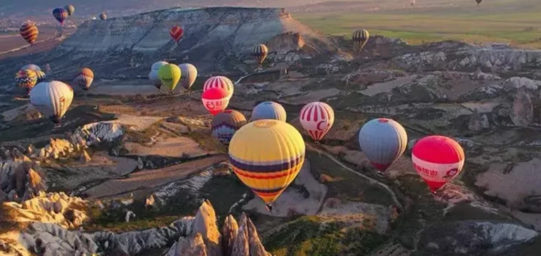 Sıcak hava balonlarından rekor turist sayısı