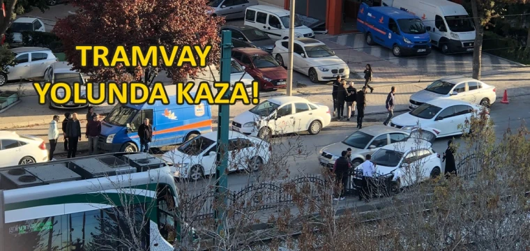 Tramvay yolunda kaza