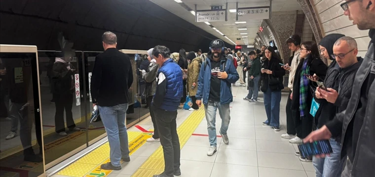 Üsküdar-Samandıra Metro Hattı'nda arıza yaşandı