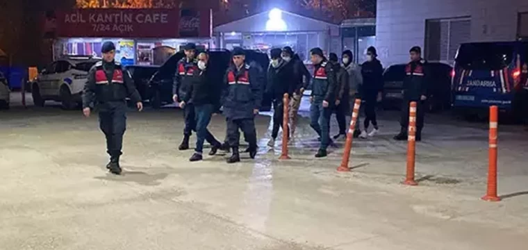 Bursa'da 13 kaçak göçmene 296 bin TL ceza