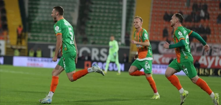 Corendon Alanyaspor, evinde ağırladığı Gaziantep FK'yi yendi