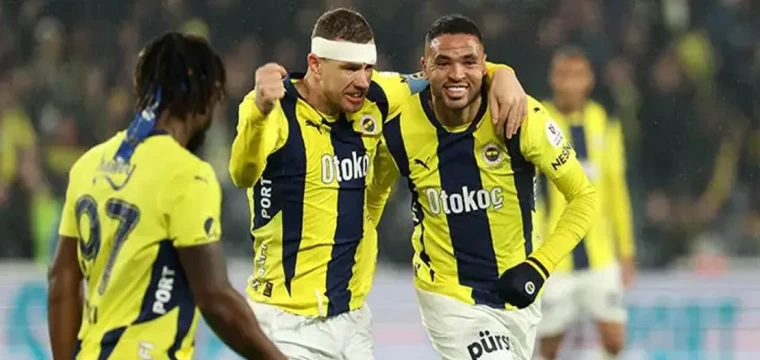 Fenerbahçe, Başakşehir’i golcüleriyle geçti