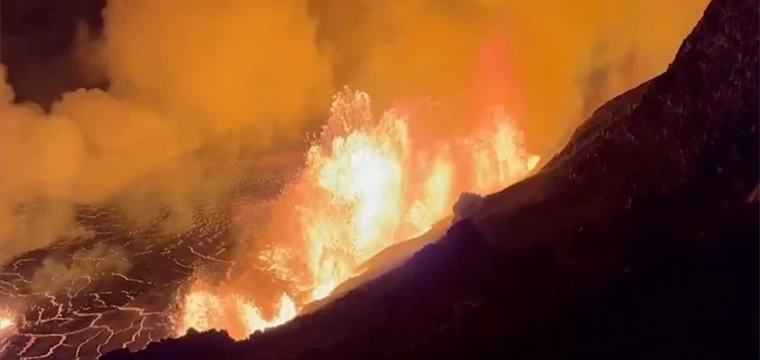 Hawaii'deki Kilauea Yanardağı faaliyete geçti